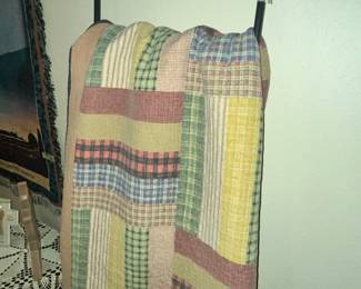 BEAUTIFUL VINTAGE QUILT