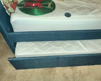 PULLOUT BED AT BOTTOM