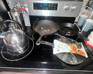 CAST IRON & STAINLESS COOKWARE