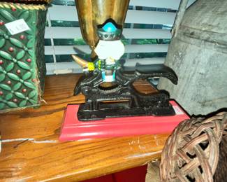 VINTAGE CAST IRON NUTCRACKER