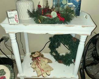 CHALK-PAINTED TRAY-TOP TABLE