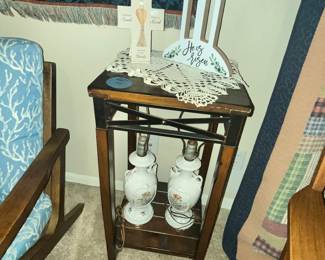 ACCENT TABLE & PAIR OF BOUDOIR LAMPS