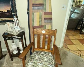 ANTIQUE OAK ROCKER