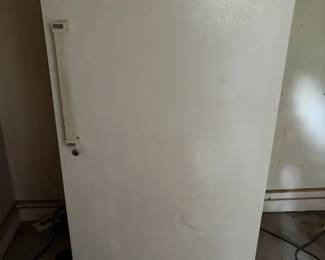Vintage Kenmore Frostless Upright Freezer Model 106 Working