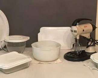 Vintage Kitchenware Small Appliance Lot Sunbeam Mixer, PyrexStyle Bakeware Serving Pieces