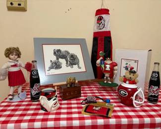 Georgia Bulldogs Vintage Memorabilia Collection 1980 Championship Bottles, Rivalry Figurine, Brass