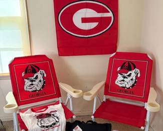 Vintage Georgia Bulldogs UGA Fan Lot 1980 National Champs Tee, Chairs, Flag Convertible Stadium