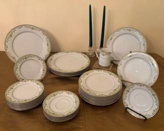 28Pc Noritake Contemporary Raleigh 2487 Fine China Set w Mikasa Crystal Candlesticks