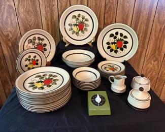 31Pc Vintage Strawberries Japanese Stoneware Dinnerware Set Mark Time Kitchen Timer