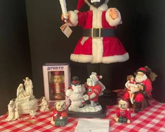 Georgia Bulldogs Christmas Collectibles with Santa, Nutcracker Nativity
