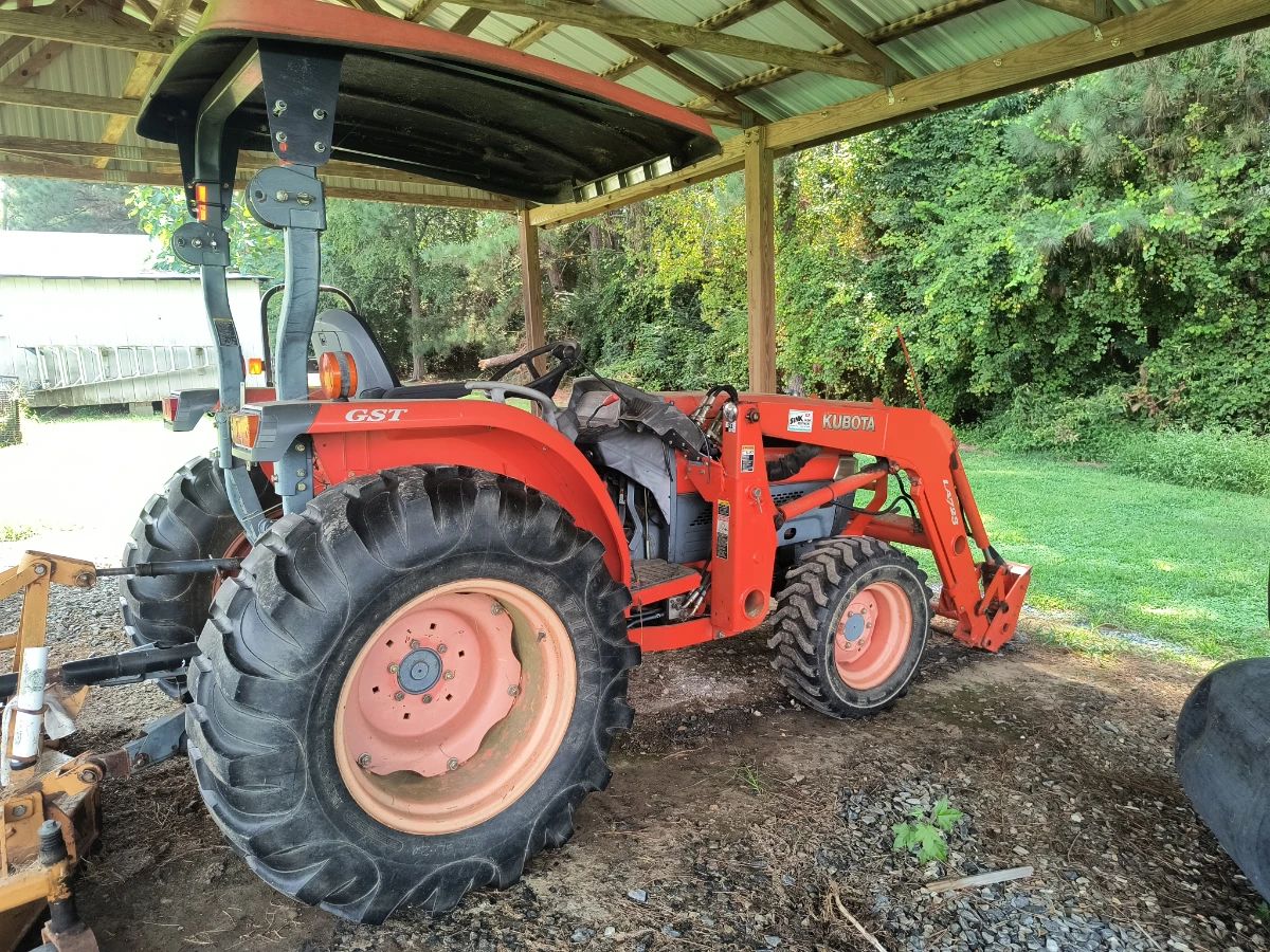 Kubota L3830 four-wheel drive tractor