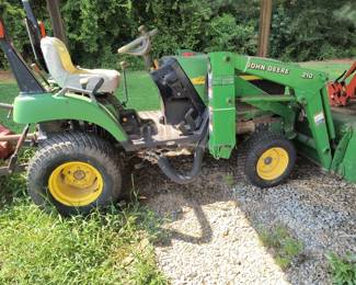 John Deere 2210 tractor with front end loader