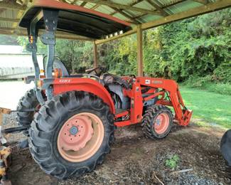 Kubota L3830 four-wheel drive tractor