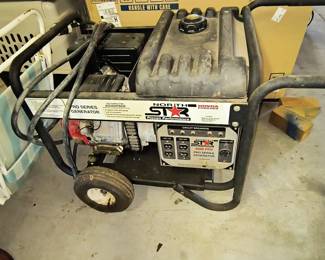 8000 w generator powered by Honda