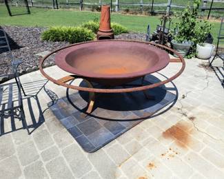 Extra large fire pit!!