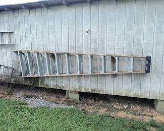 12' Werner fiberglass ladder 