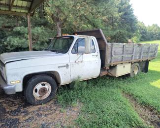 Chevrolet dump truck