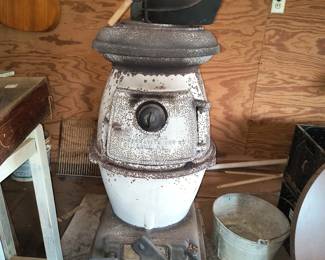 Very nice shop wood stove