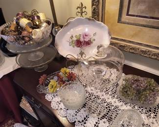Assorted napkin holders 