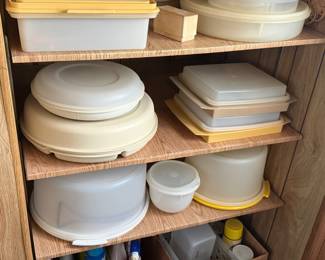 Vintage Tupperware. Cake, Pie, and Egg Holders