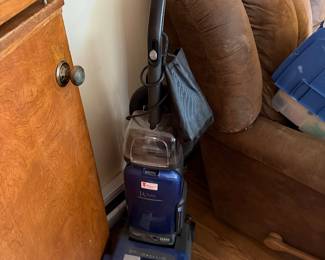 Hoover Windtunnel Self Propelled Bagged Vacuum Cleaner