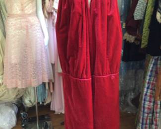 1920s silk velvet cocoon opera cape. I have the feathered headpiece and shoes that came with this. Studio room
