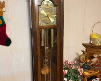 Beautiful Vintage Grandfather Clock