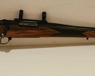 Weatherby MARK V DELUX 300 WBY Mag with Muzzle Break