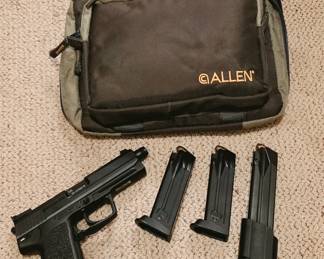 H&K USP .45 Cal with 3 mags/ Case and cleaning kit