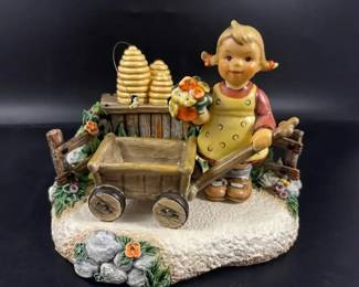 Hummel musical Display. Bee happy 1074D Surprise Visit