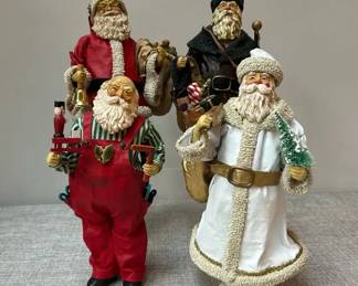 4 Santa Claus Figurines, Clothtique by Possible Dreams
