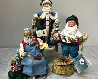 3 Santa Claus Figurines, Clothtique by Possible Dreams