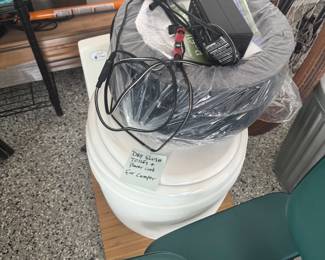 Dry slush toilet
