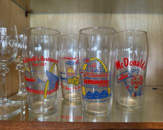 MCDONALD'S HAMBURGER RESTAURANT 4 VINTAGE 1995 GLASSES LIBBY TUMBLERS VINTAGE
