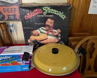 Vintage Mirro Watta Pizzaria Electric Pizza Baker Maker Harvest Gold