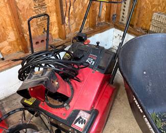 Honda HS621 4-stroke single-stage snowblower