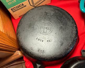 Griswold cast iron skillet