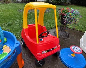  Little Tikes Cozy Coupe
