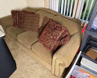 Lay-Z-Boy Love Seat Sofa