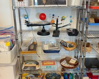 LE034 Scienceastronomy wire shelf with solarsystem models STEM materials and Earth model