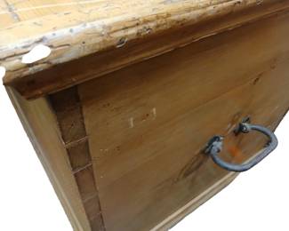 Primitive Pine trunk