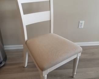 Dining chair - 6 available