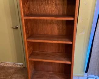 Adjustable Bookshelf