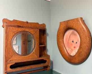Wall shelf, toilet seat