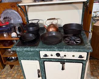 Kitchen: Antique porcelain enamel gas stove 