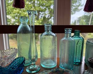 Advertising bottles-Syracuse, Philadelphia, Massachusetts 