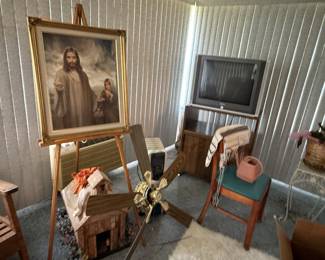 Home decor - many Christian pictures and plaques