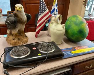 Hot plate, decorative items