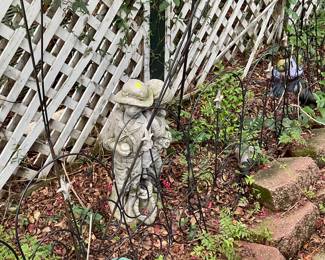 Concrete figure