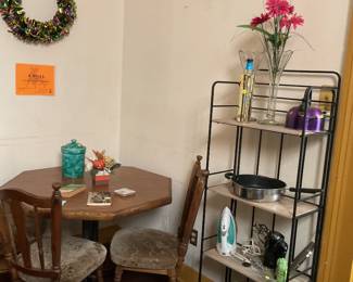 Kitchen table with chairs, kitchen stuff